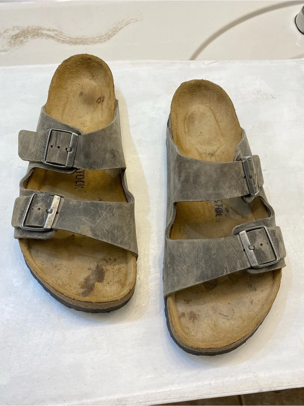 Birkenstock Arizona Sandals Size 42, Women Size 11, Men’s Size 9 great condition